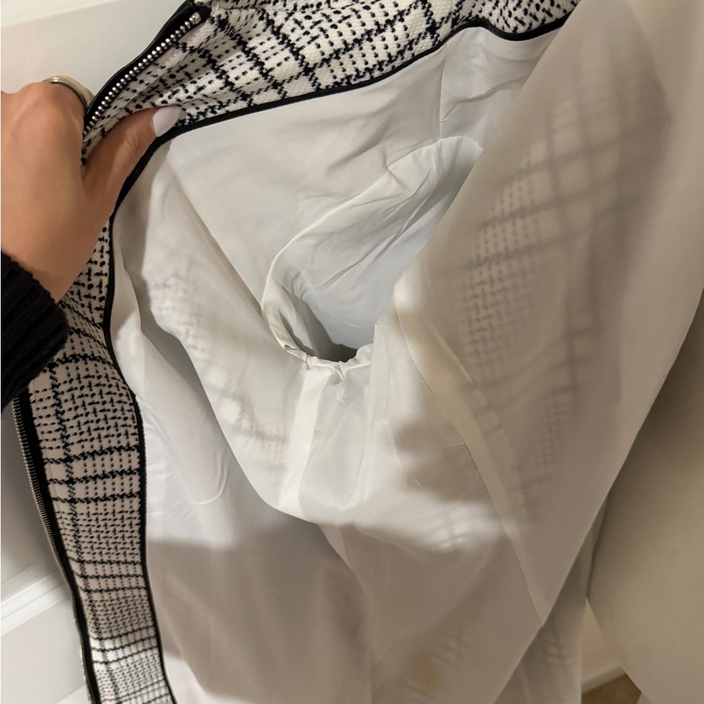 White House Black Market Black and White Checkered Blazer - Picture 7 of 8